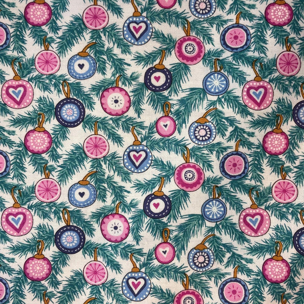 Liberty - 'A Woodland Christmas' - Festive Baubles 024B