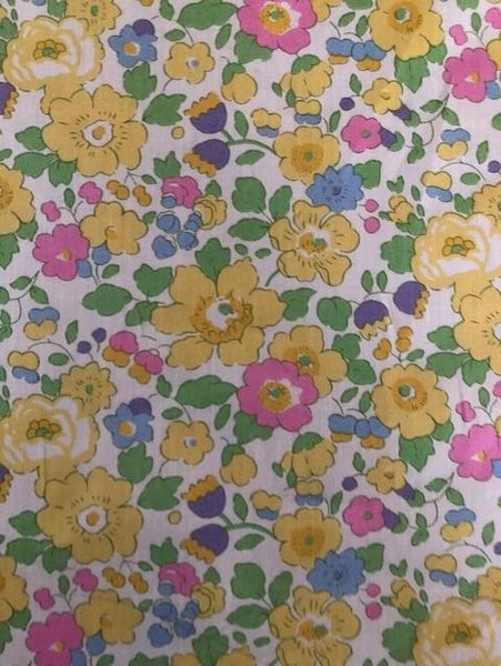 Liberty Organic Tana Lawn® - LOTL01570001A- Betsy (yellow)